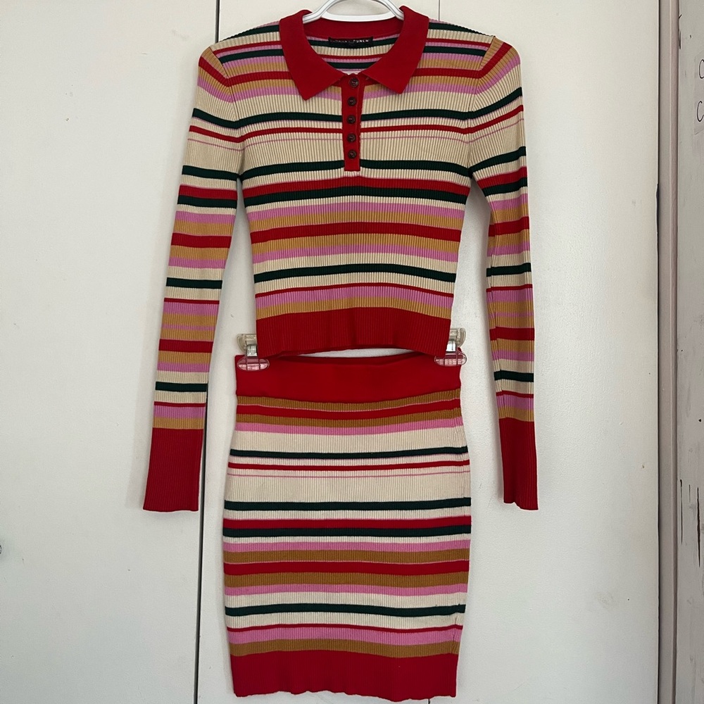Colourful striped set